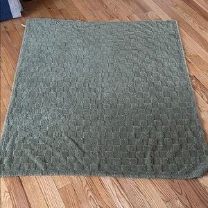 urban outfitters green blanket